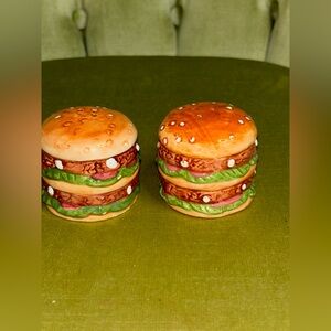 Nice Vintage HAMBURGER Ceramic Shaped Salt & Pepper Shakers Set